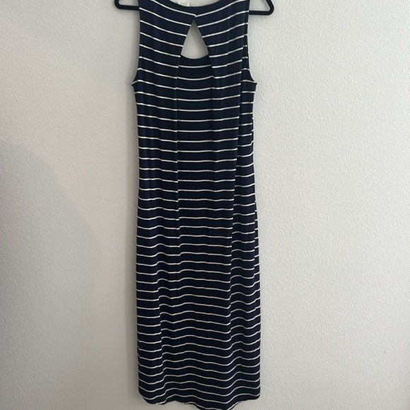 C & C California Striped Navy Casual Maxi Dress NWT Size Large - Picture 4 of 5